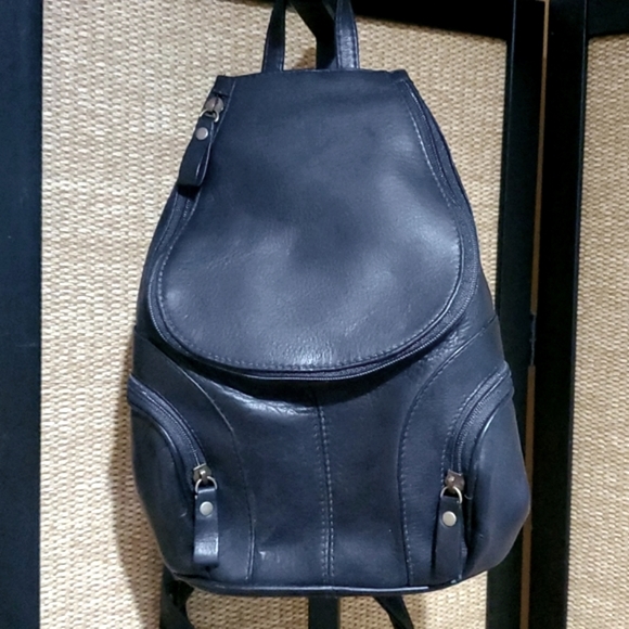 HOBO Handbags - HOBO International Leather Backpack